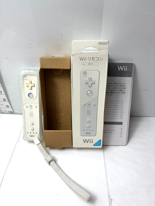 任天堂 Wiiリモコン シロ (Wii Remote Shiro) シリコンカバー・箱・説明書付き