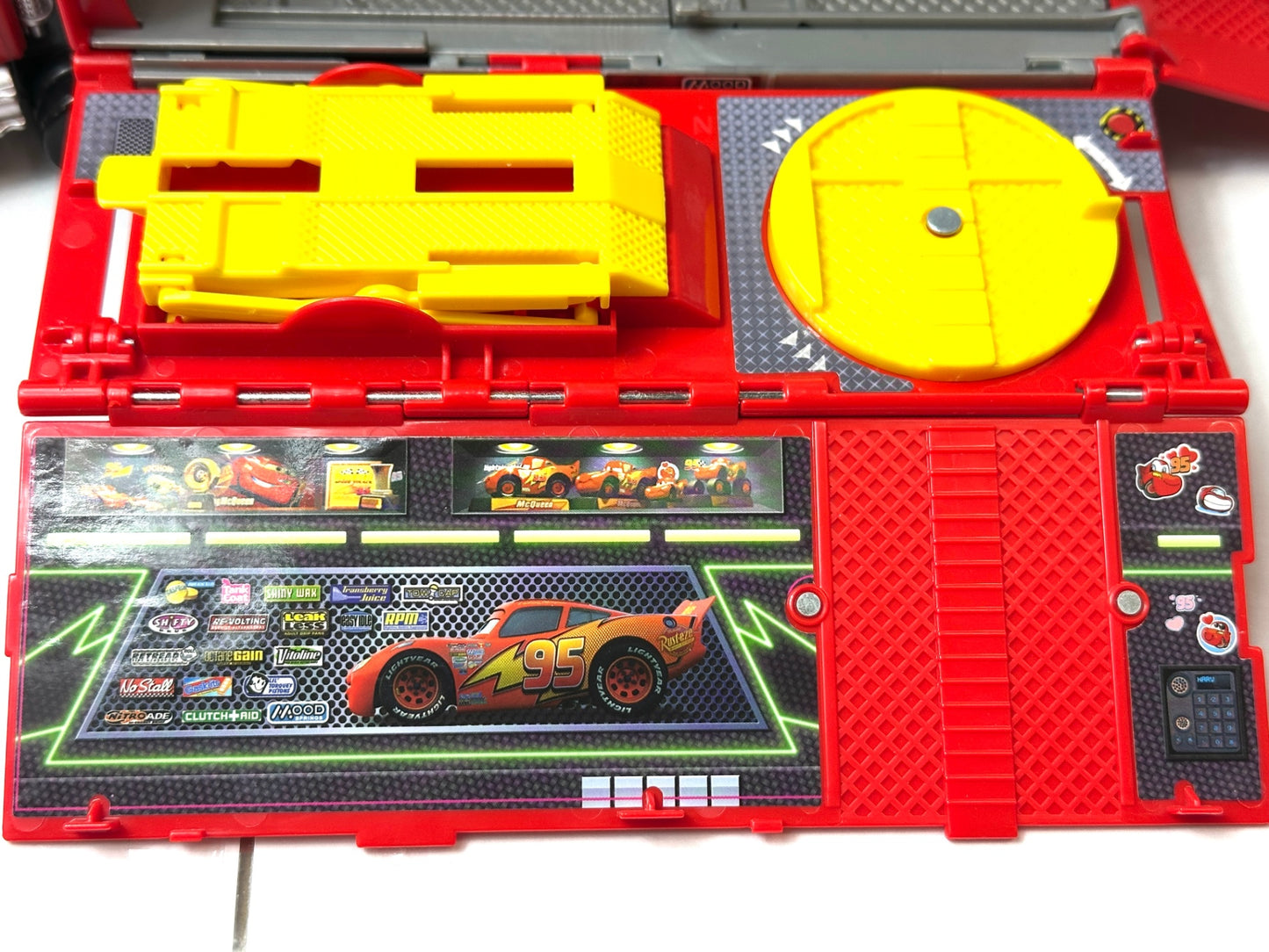 カーズ トミカ 整備トレーラーであそぼう！マック ミニカー 12/8