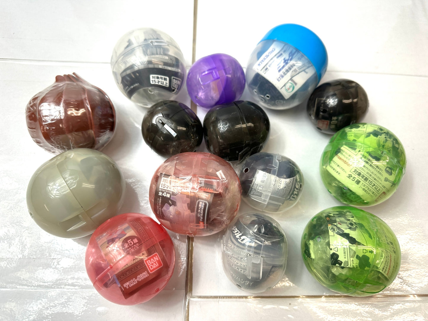 ガチャ ガチャ カプセルトイ 大量約120個 まとめセット ガンダム ウルトラマン こびとづかん 推しの子 カプセルプラレール キン肉マン等 12/30