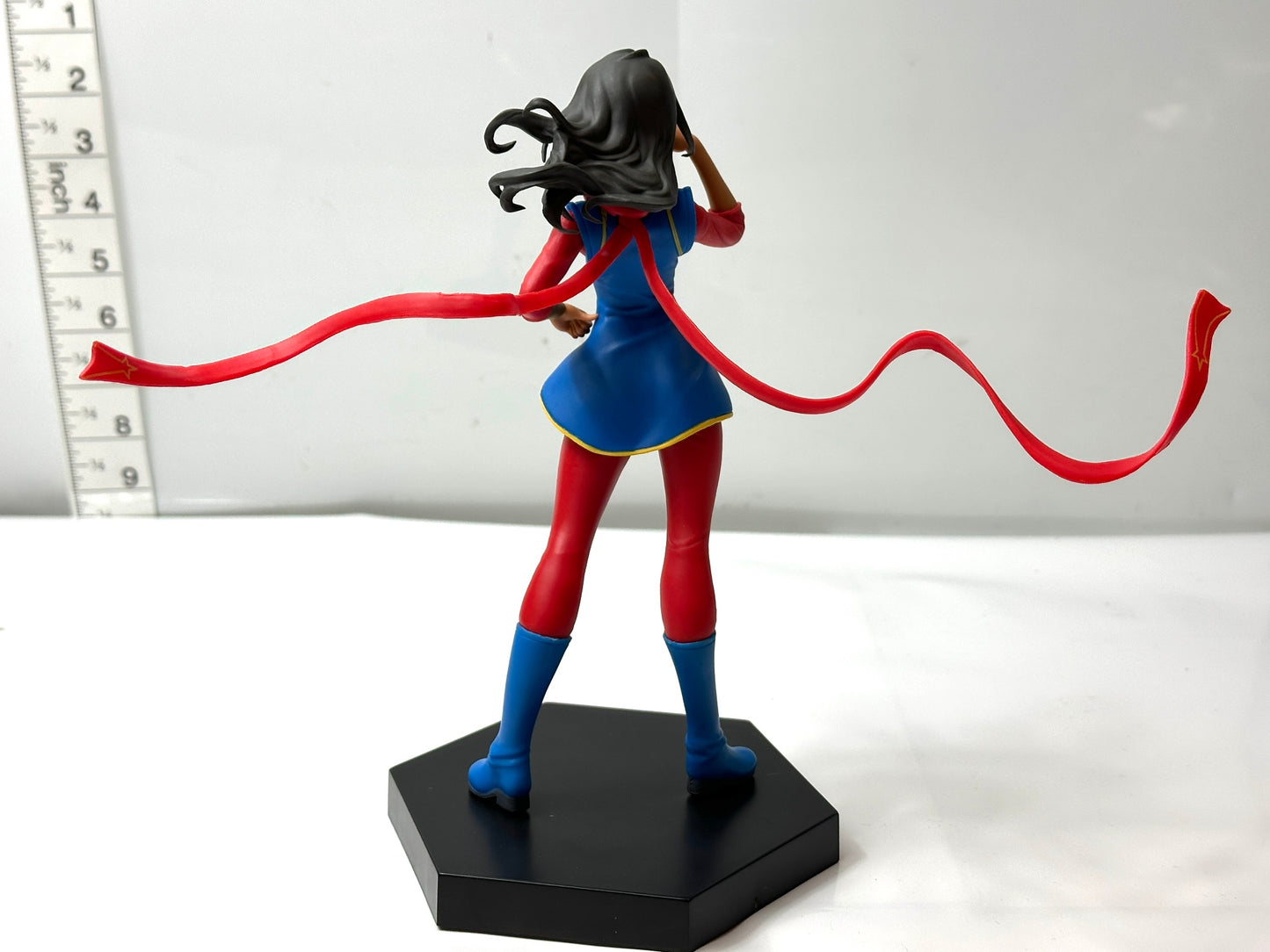 現状品 MARVEL COMICS スーパープレミアム フィギュア ミズ・マーベル MARVEL フィギュア SPM マーベル コミック セガ プライズ 1/23