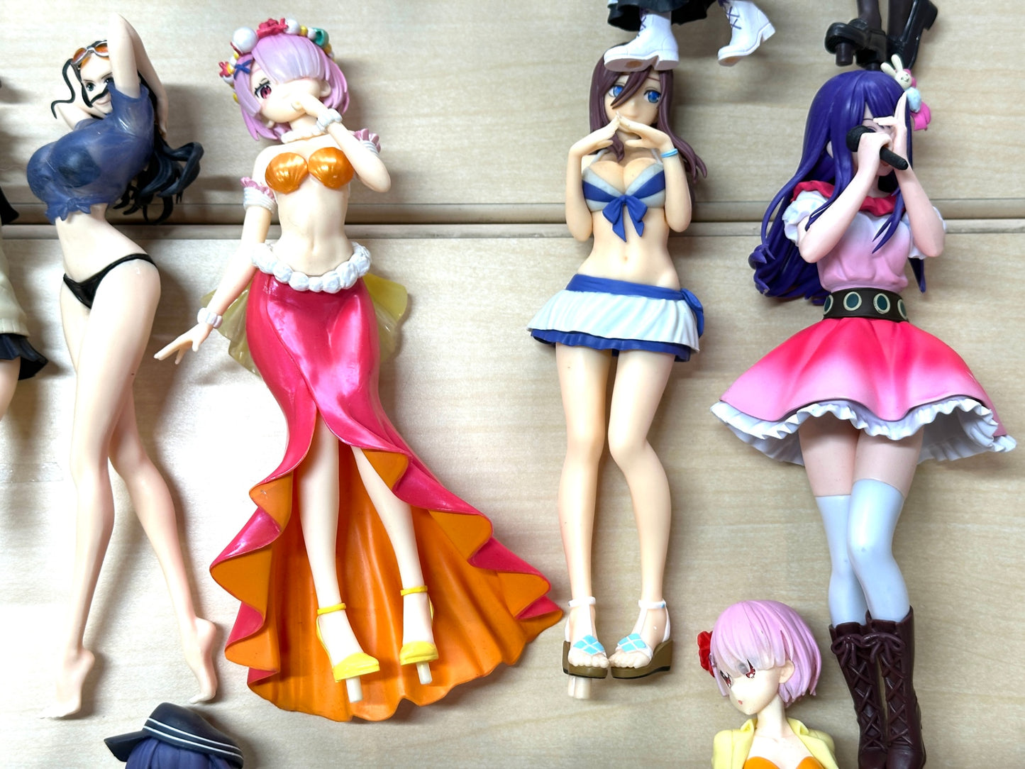 ジャンク含む現状品 女の子 女子 美少女 アニメキャラ フィギュア まとめセット 星野アイ 中野三玖 ニコ・ロビン エミリア マキマ 暁 雪ノ下雪乃 香風智乃 1/16