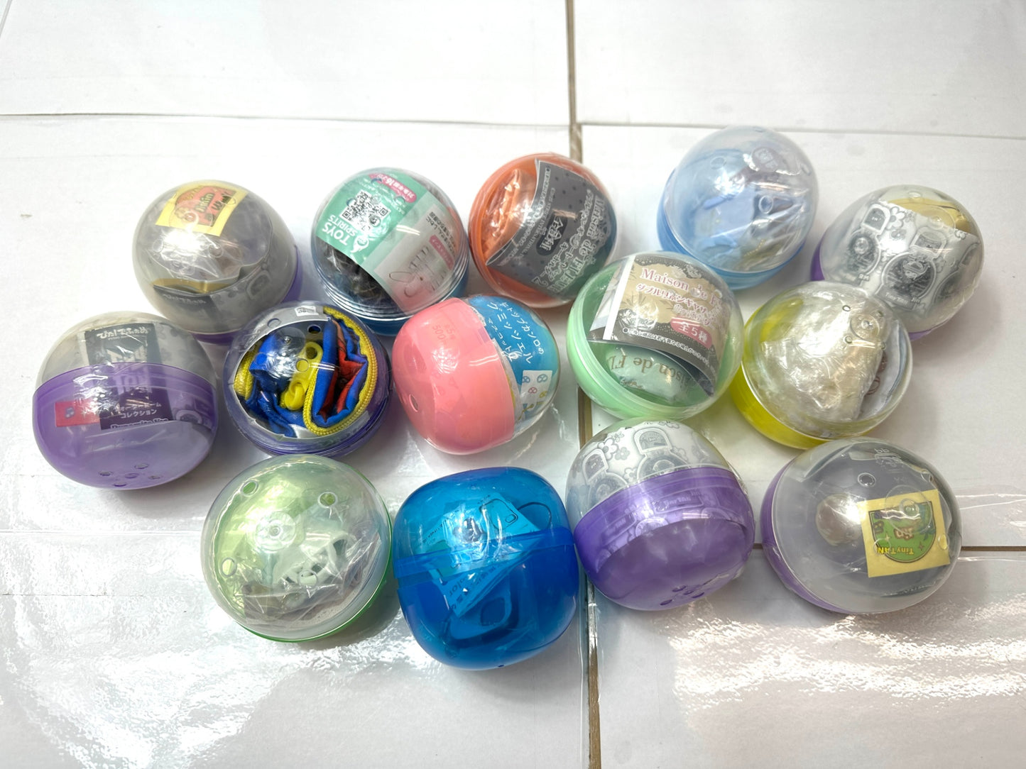 ガチャ ガチャ カプセルトイ 大量約120個 まとめセット ガンダム ウルトラマン こびとづかん 推しの子 カプセルプラレール キン肉マン等 12/30