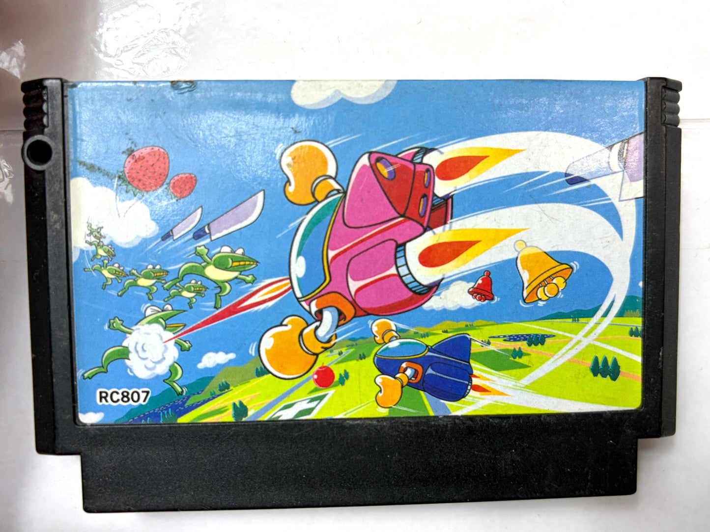 ファミリーコンピュータ ツインビー　コナミ　カセット