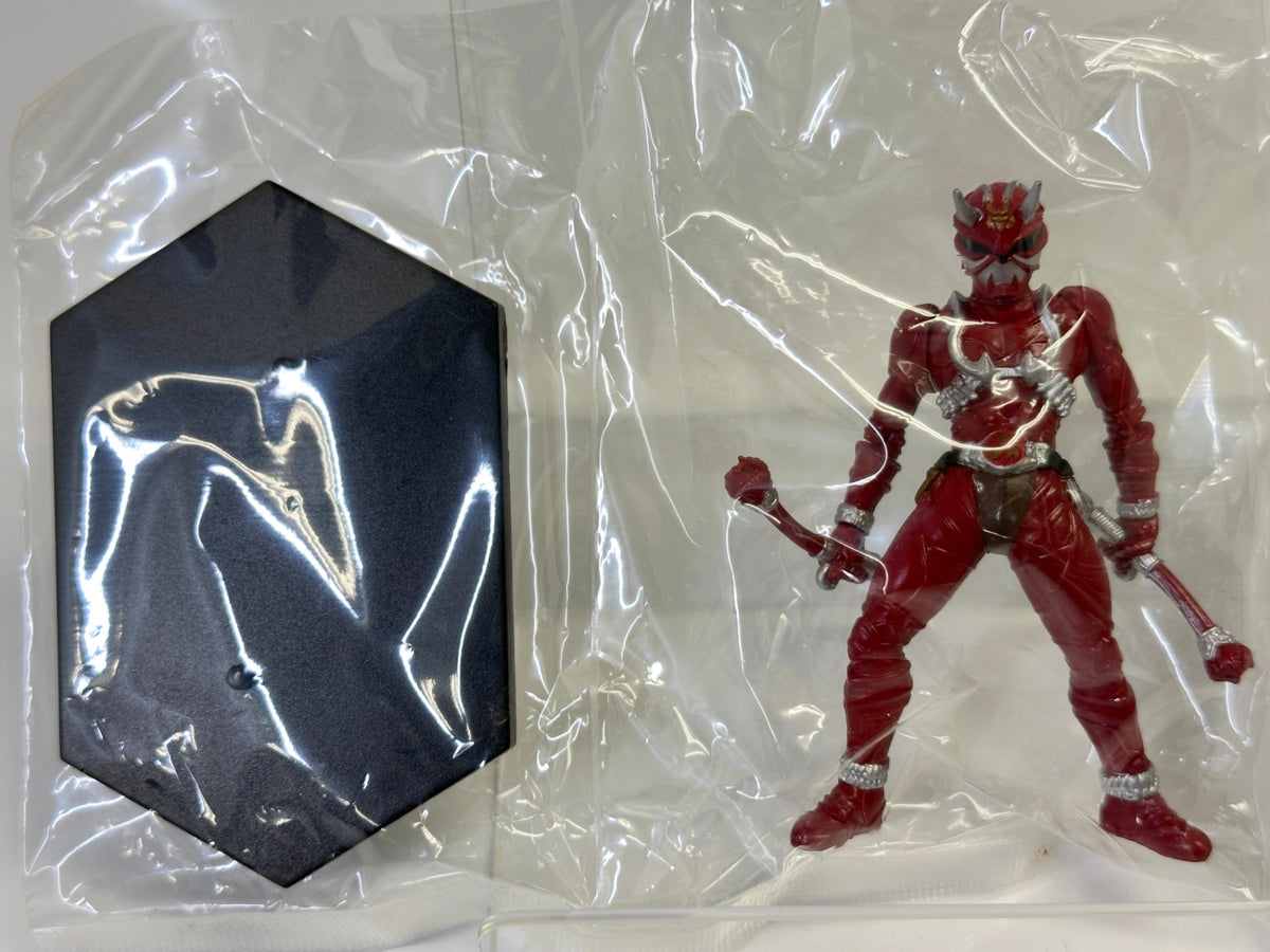 内装未開封品 バンプレスト 仮面ライダーシリーズ モーションフィギュア 2個セット 仮面ライダー響鬼紅  仮面ライダーストロンガー 10/9