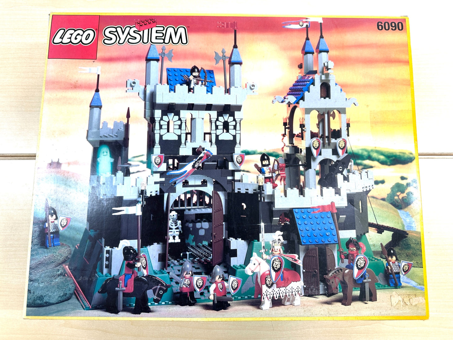 ジャンク 未検品 レゴシステム LEGO SYSTEM 6090 ロイヤルキング城 1995年 ミニフィグ 8/27