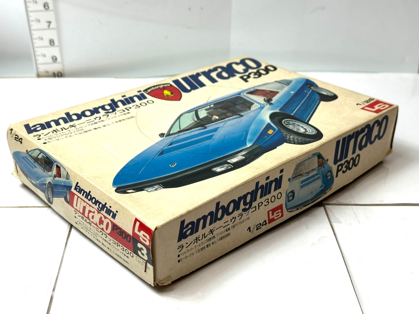 未組立品 LS 1/24ランボルギーニ・ウラッコP300 プラモデル 絶版 入手困難 12/2