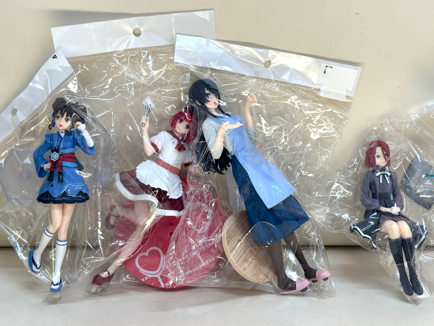 現状品 女子 女の子 美女 アニメキャラ フィギュア 50個セット アニキャラ 桜島麻衣 ナージャ ブラック・マジシャン・ガール 朝凪依 甘神夕奈 茅森月歌 他 4/3