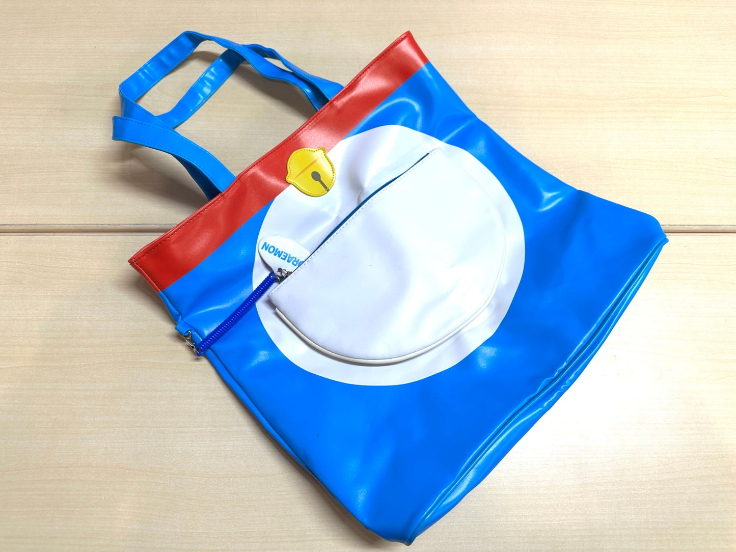 現状品 ドラえもん 四次元ポケット ポーチ付き トートバッグ サイズ：H40xW42xD10cm  12/9
