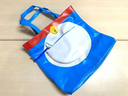 現状品 ドラえもん 四次元ポケット ポーチ付き トートバッグ サイズ：H40xW42xD10cm  12/9