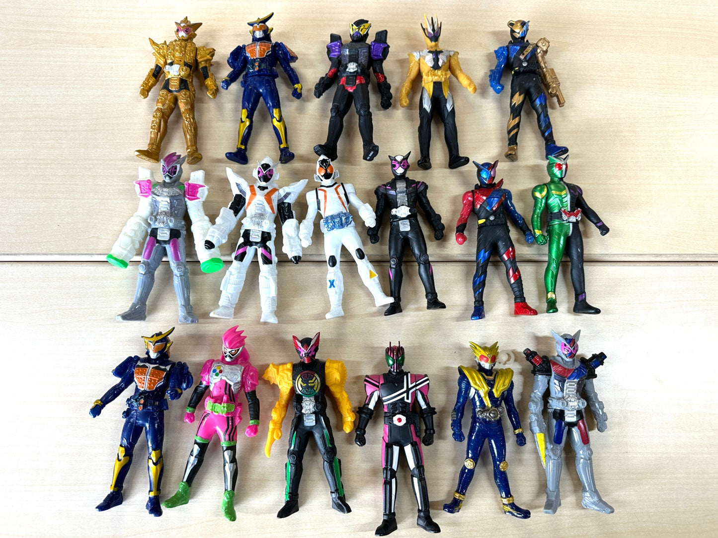 仮面ライダー ヒーローシリーズ 他 ライダーフィギュア 17体まとめセット ジオウ フォーゼアーマー/オーズアーマー/エグゼイドアーマー ゲイツ ゲンムアーマー 他 9/4