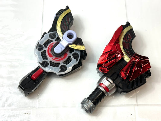 現状品 仮面ライダーギーツ PREMIUM DX メモリアルマグナム&ブーストレイズバックル バンダイ 11/4