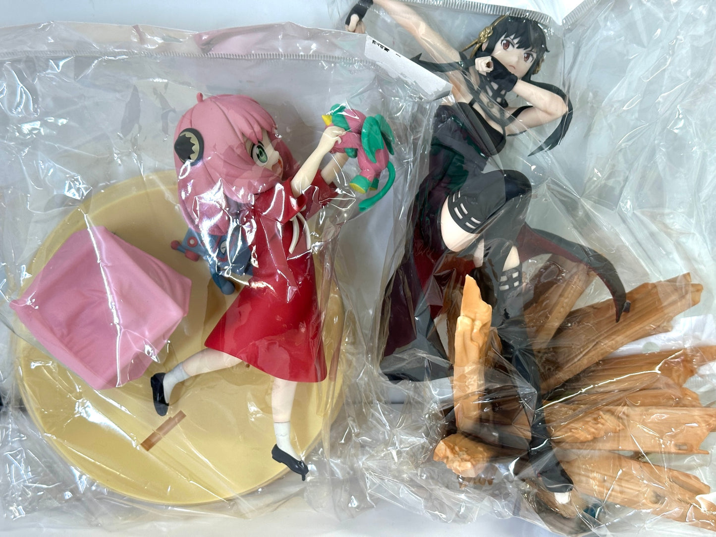 現状品 SPY×FAMILY フィギュア まとめセット アーニャ多め ヨル・フォージャー ロイド・フォージャー ⼩物入れ付きフィギュア Qposket  プチエット アーニャ&ボンドアーニャ&ボンド 5/9