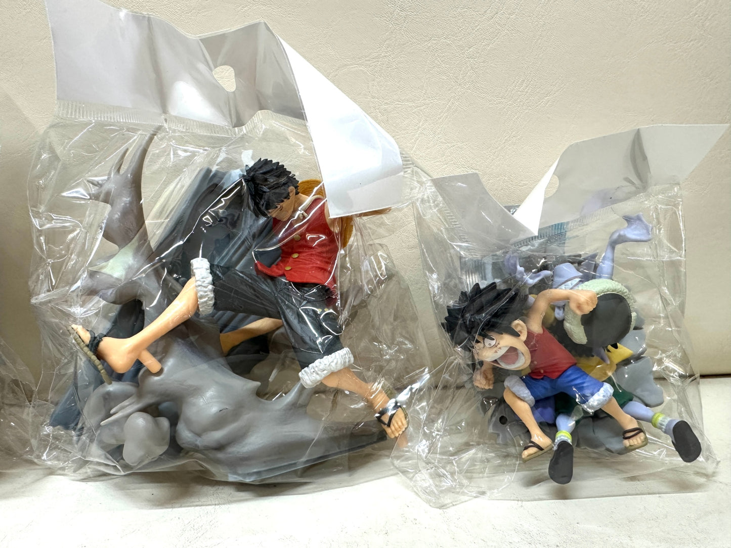 現状品 ONE PIECE ワンピース フィギュア まとめ 37個セット  トラファルガー・ロー  シャンクス エース ハンコック ルフィ ロブ・ルッチ ヤマト ナミ 他 5/15