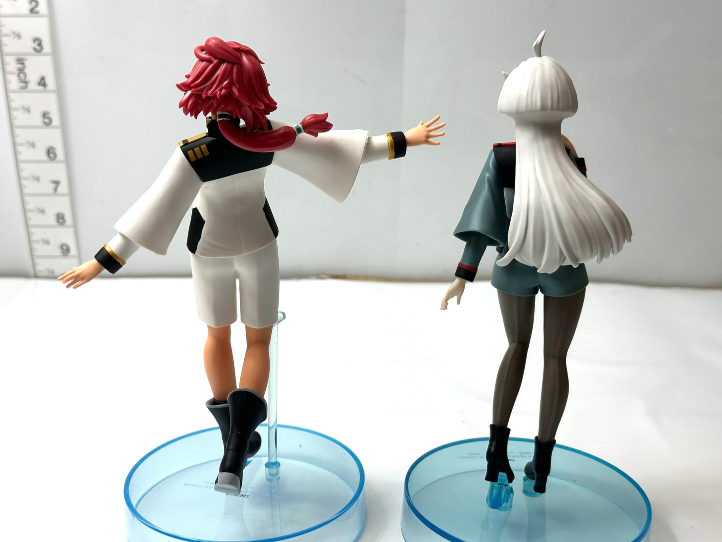 現状品 機動戦士ガンダム 水星の魔女 スレッタ・マーキュリー ミオリネ・レンブラン フィギュア 2個セット  3/16