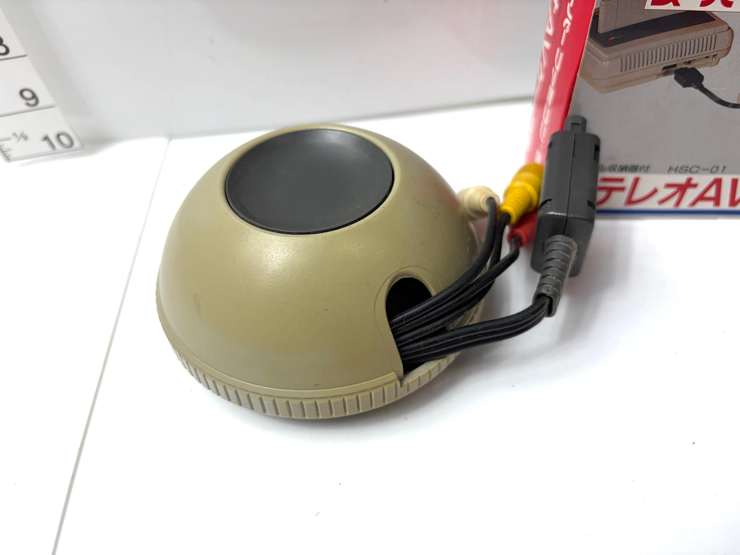 箱付き　HORI スーパーファミコン 専用 ステレオAVケーブル HSC-01 ケーブル収納付き