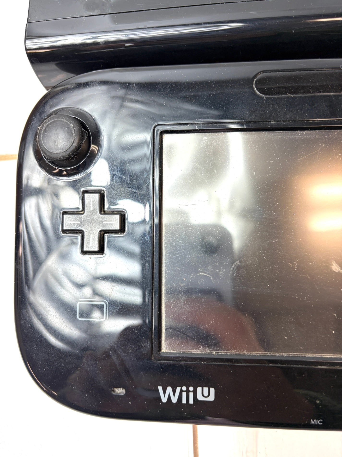 任天堂 Wii U 本体 プレミアムセット クロ 32GB ゲームパッドと本体のみ