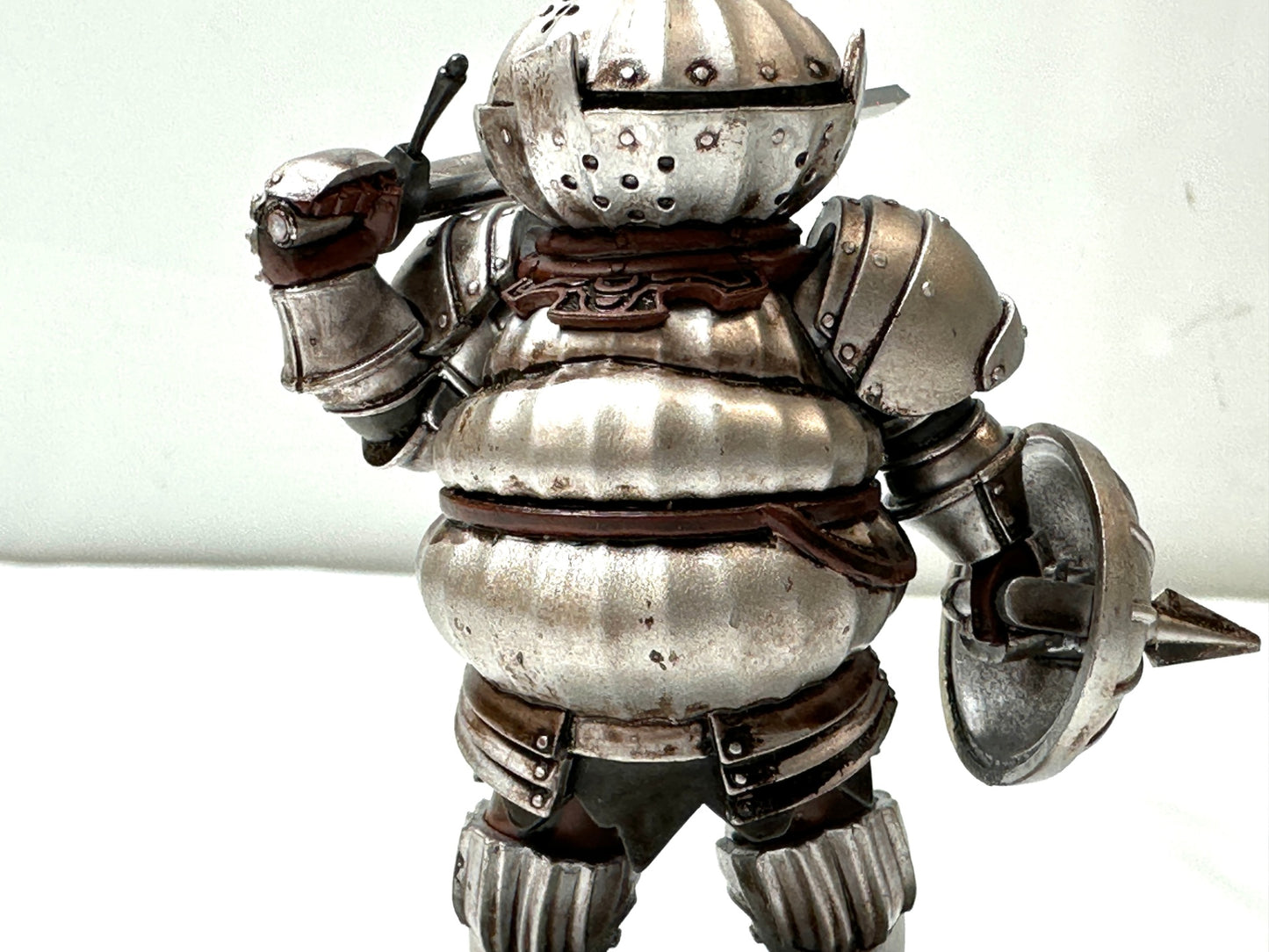 現状品 DARK SOULS ダークソウル カタリナのジークマイヤー フィギュア Fangamer Happy Worker 2/11