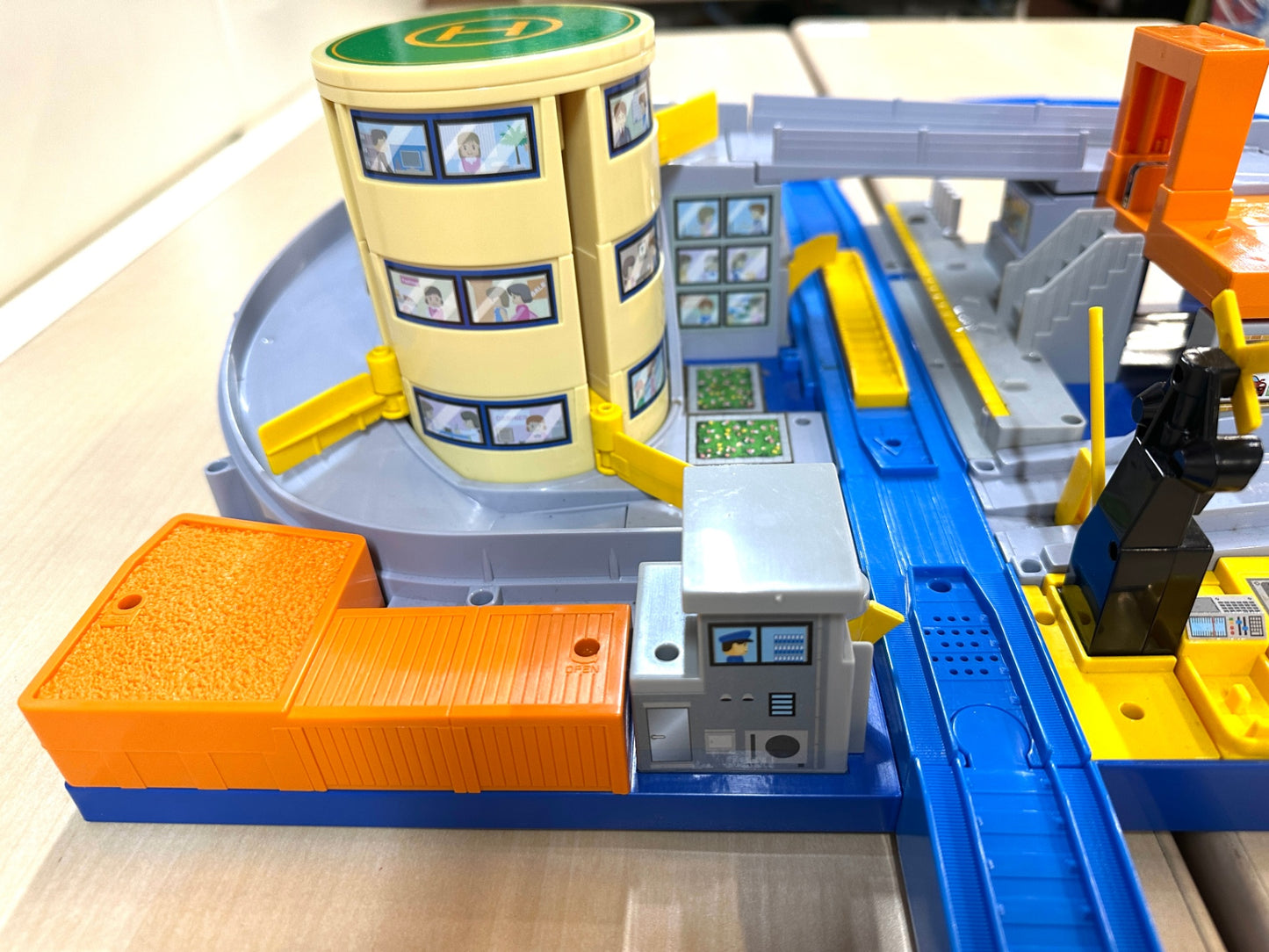 現状品 レールおまけ付き TAKARA TOMY トミカと遊ぼう! オート踏切ステーション プラレール 9/30