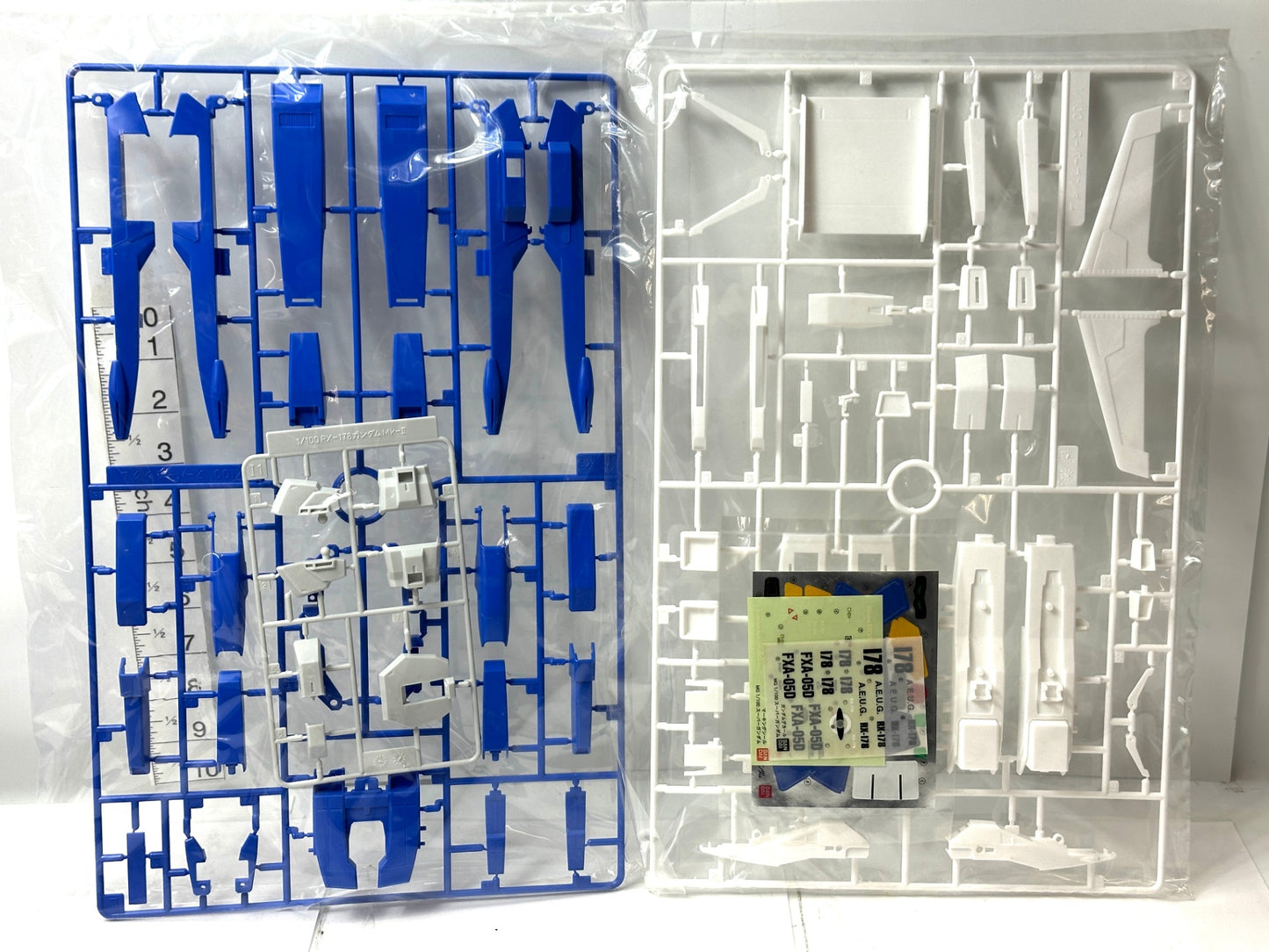 未組立・現状品 バンダイ MG 1/100 FXA-05D/RX-178 スーパーガンダム プラモデル Zガンダム 10/31