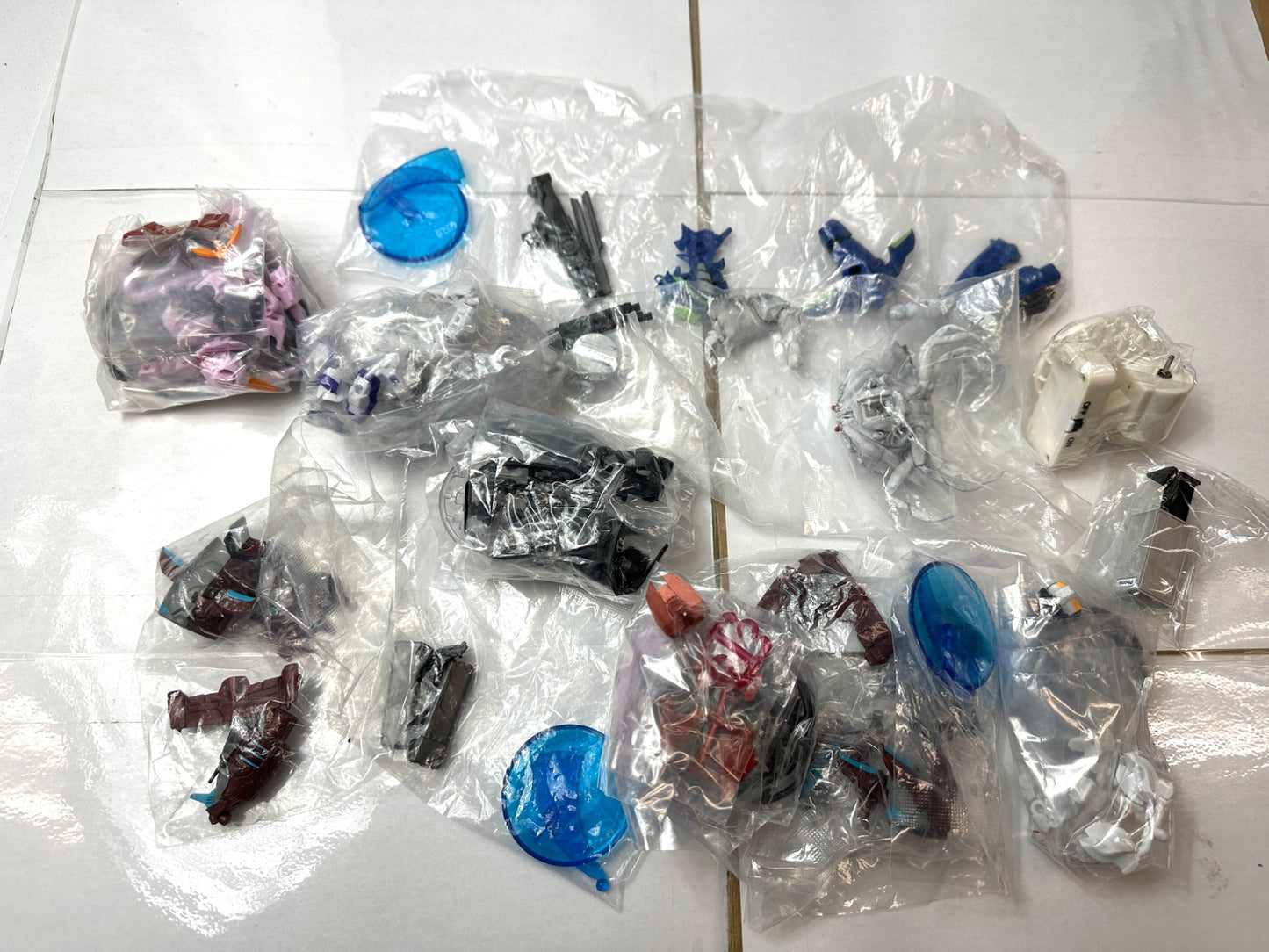 ガチャ ガチャ カプセルトイ 大量約120個 まとめセット ガンダム ウルトラマン こびとづかん 推しの子 カプセルプラレール キン肉マン等 12/30