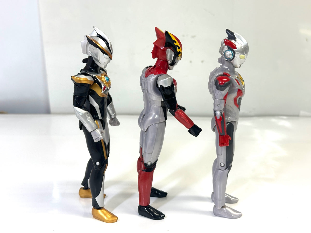 現状品 ウルトラアクションフィギュア 3体セット ウルトラマンR/B ウルトラマンロッソ フレイム ウルトラマンエックス 9/22