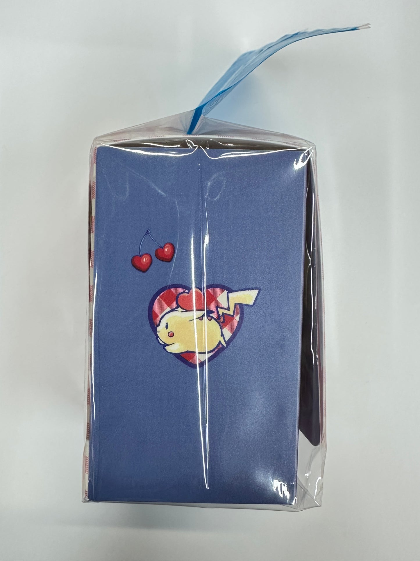 ポケモンセンターオリジナル ポケモンカードゲーム デッキケース ピカチュウとハート