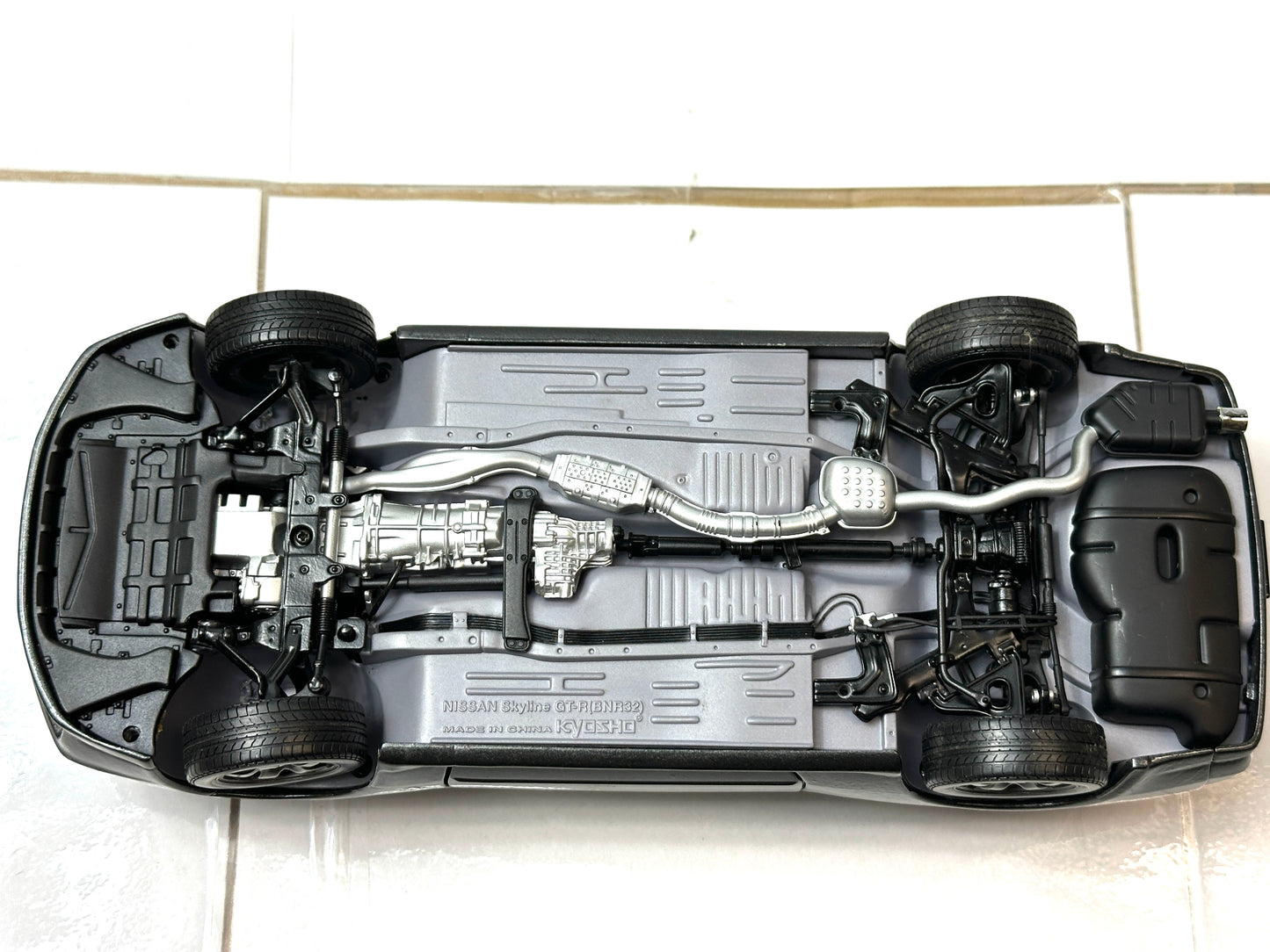 ジャンク ドアミラー リアスポイラー 破損 1/18 京商 日産スカイラインGT-R BNR32 ガングレーメタリック R32 ミニカー 12/26