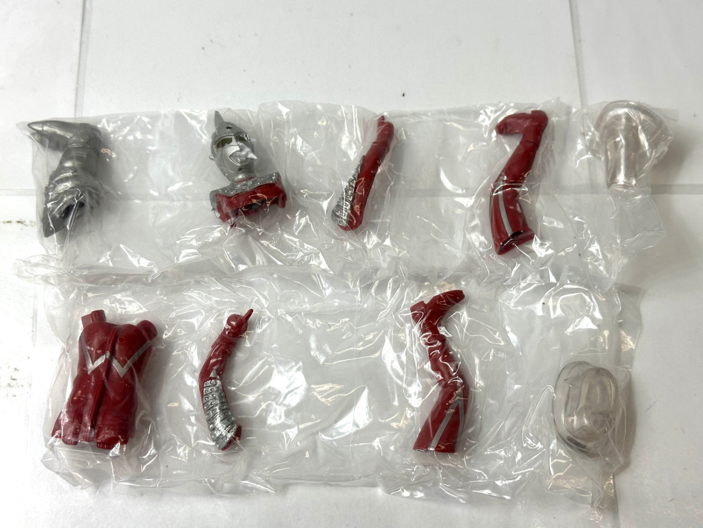 BANDAI アルティメットルミナス ウルトラマン17 ①ウルトラセブン+改造パンドン 右脚パーツ 10/23