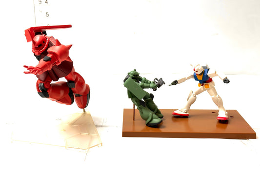 現状品 機動戦士ガンダム DX アグレッシブポーズ フィギュア シャア専用ザクII  ジオラマフィギュア ガンダムVS量産型ザク 11/12