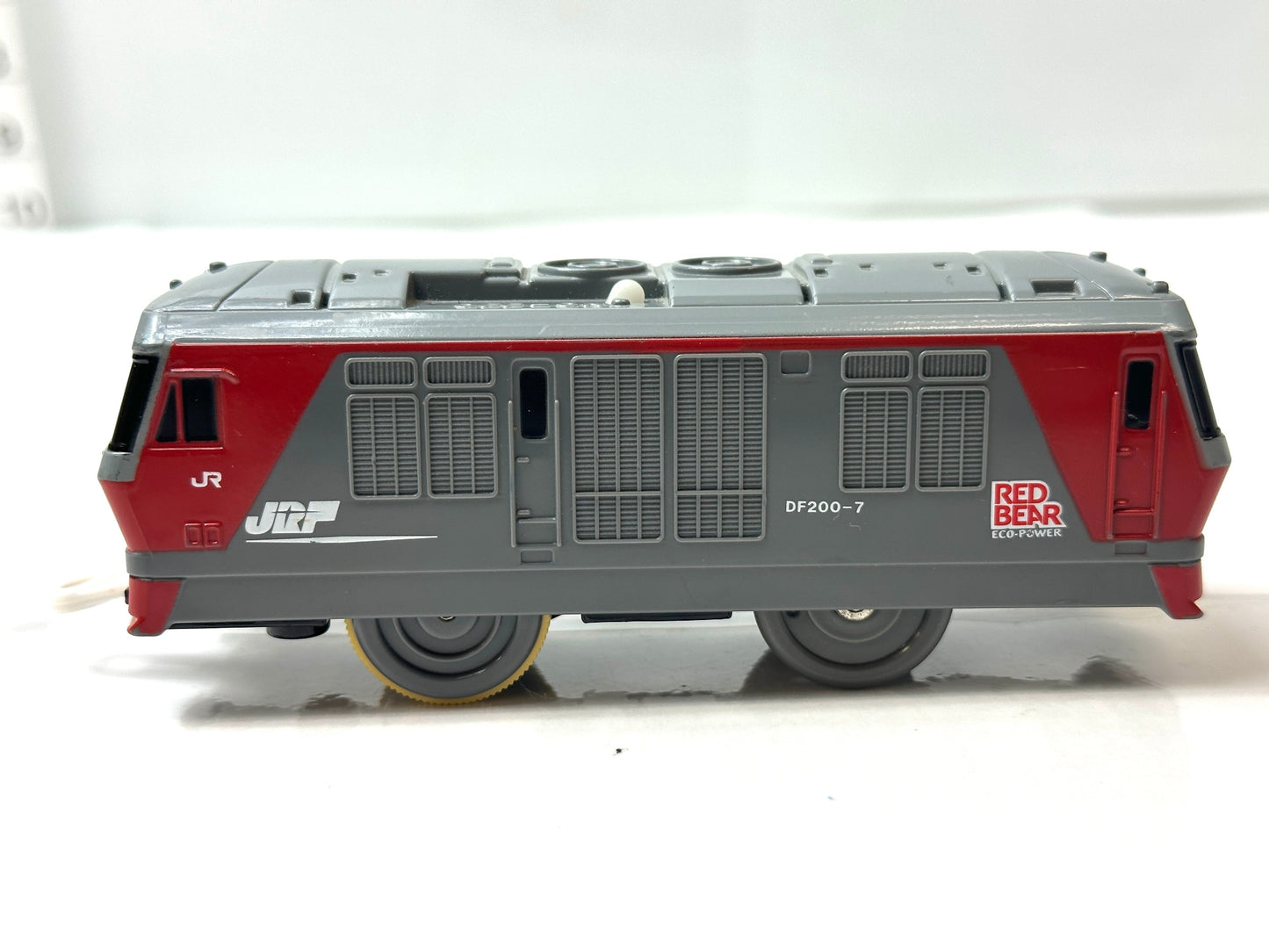 タカラトミー 動作未確認 ジャンク扱い プラレール 絶版品 S-27 DF200 レッドベア 動力車1両 9/22