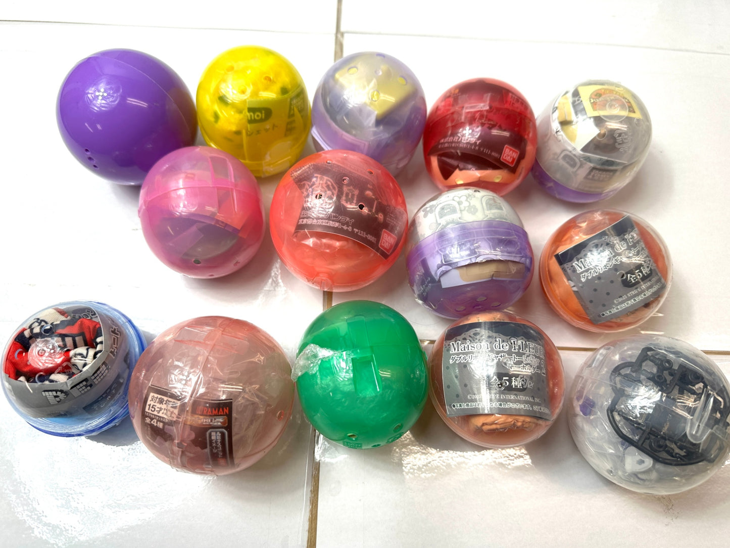 ガチャ ガチャ カプセルトイ 大量約120個 まとめセット ガンダム ウルトラマン こびとづかん 推しの子 カプセルプラレール キン肉マン等 12/30