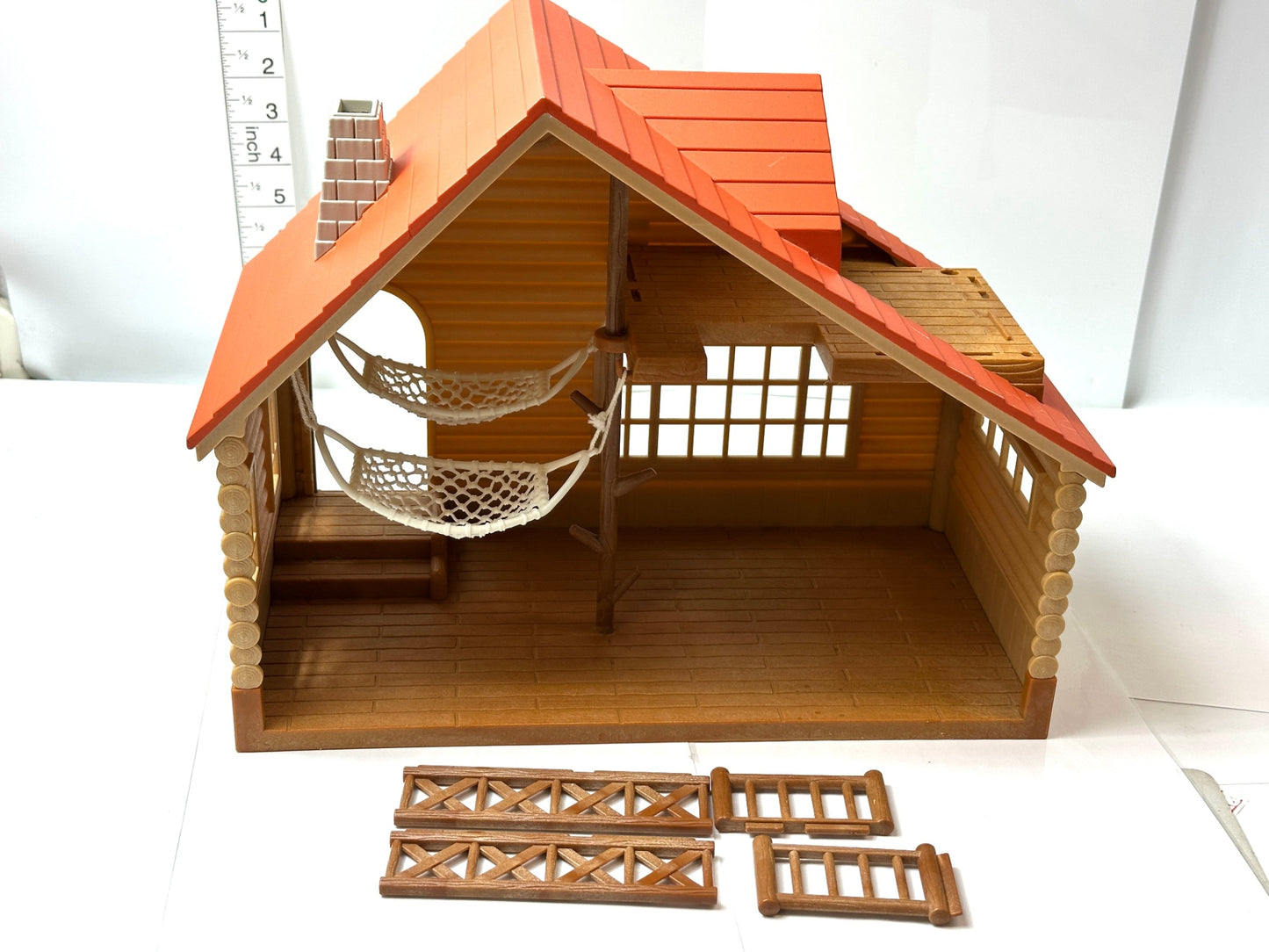 現状品 ジャンク扱い エポック社 シルバニアファミリー  おとまりファミリーコテージ 10/16