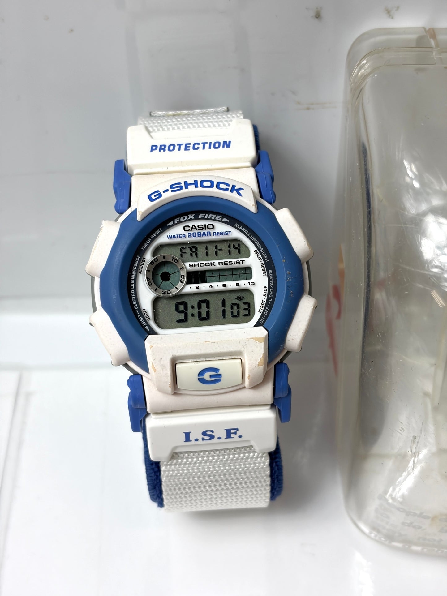 CASIO G-SHOCK I.S.F. コラボ ホワイト/ブルー デジタル腕時計 クリアケース付