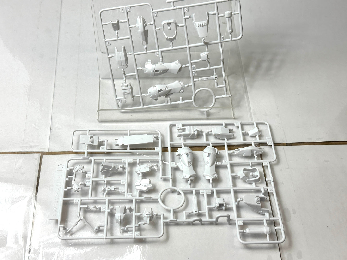 未組立品 HG 1/144 ガンダムジェミナス01＆ HG 1/144 ガンダムジェミナス01用アサルトブースター＆高機動型ユニット ガンプラ 12/2