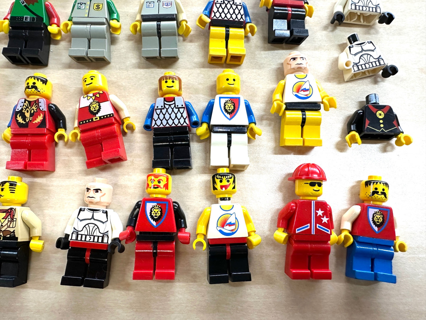 ジャンク 未検品 レゴシステム LEGO SYSTEM 6090 ロイヤルキング城 1995年 ミニフィグ 8/27