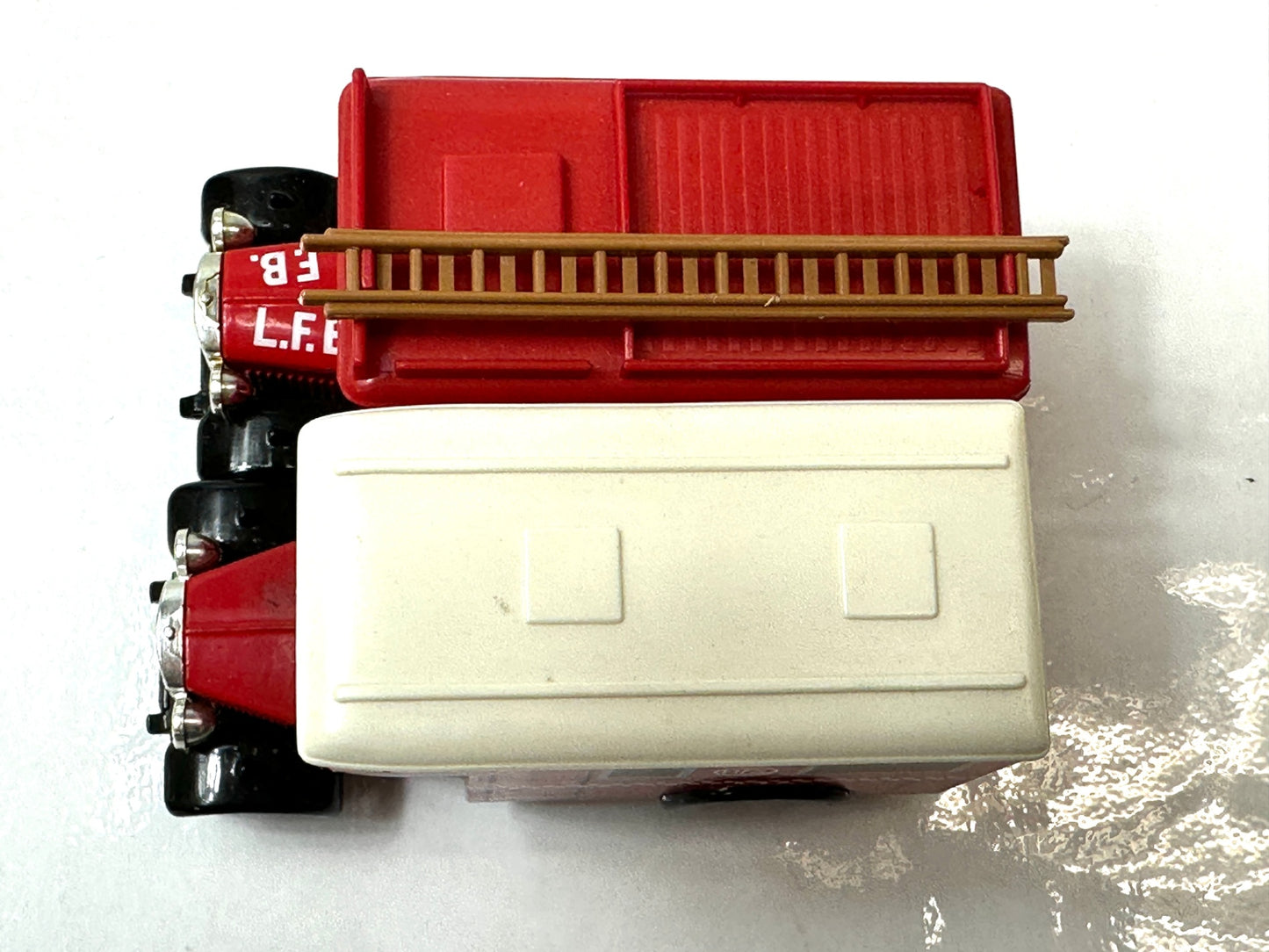 LLEDO レド社製 ミニカー デニスデリバリー＆消防車イギリス 2個セット 10/3