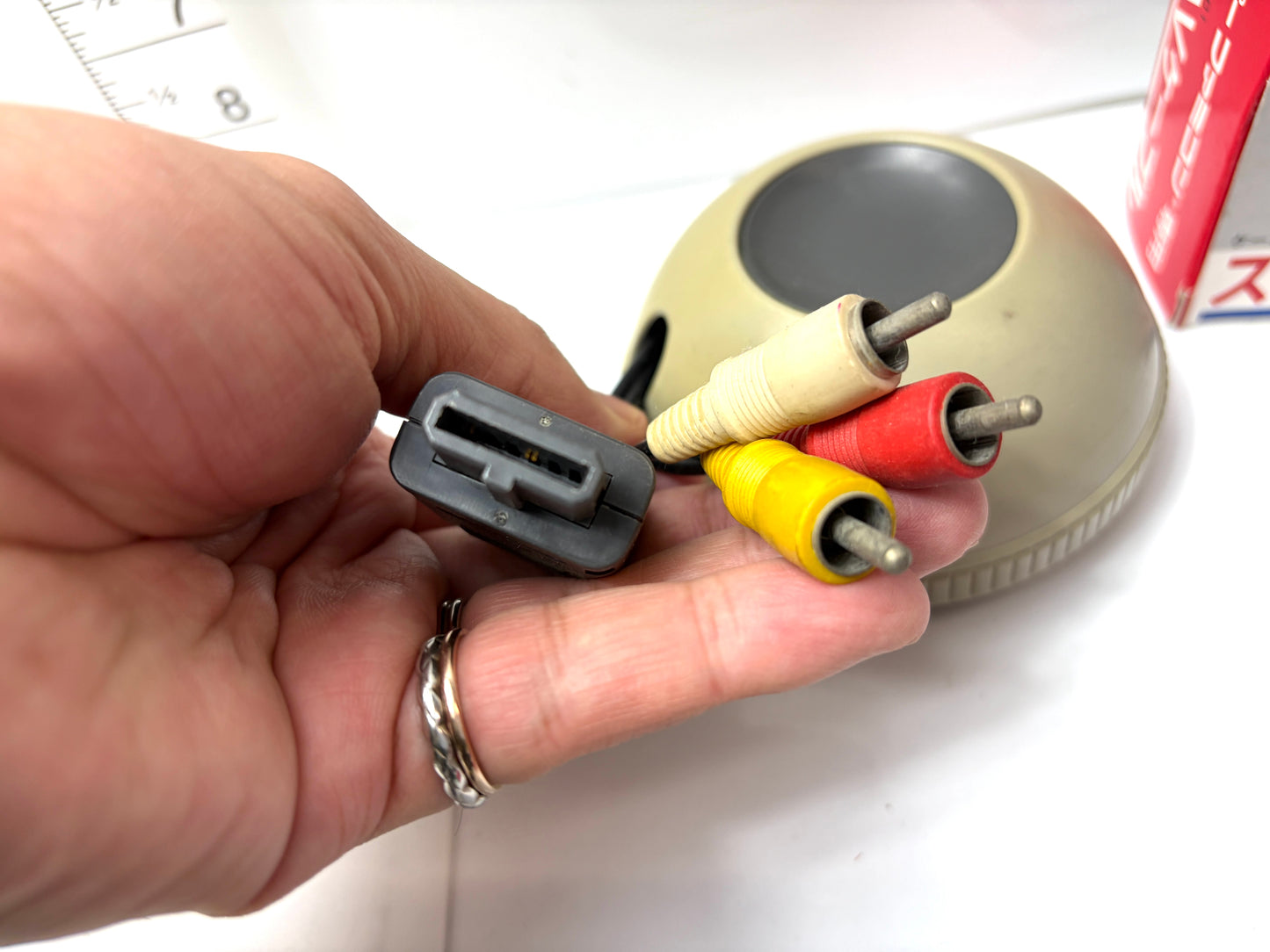 箱付き　HORI スーパーファミコン 専用 ステレオAVケーブル HSC-01 ケーブル収納付き