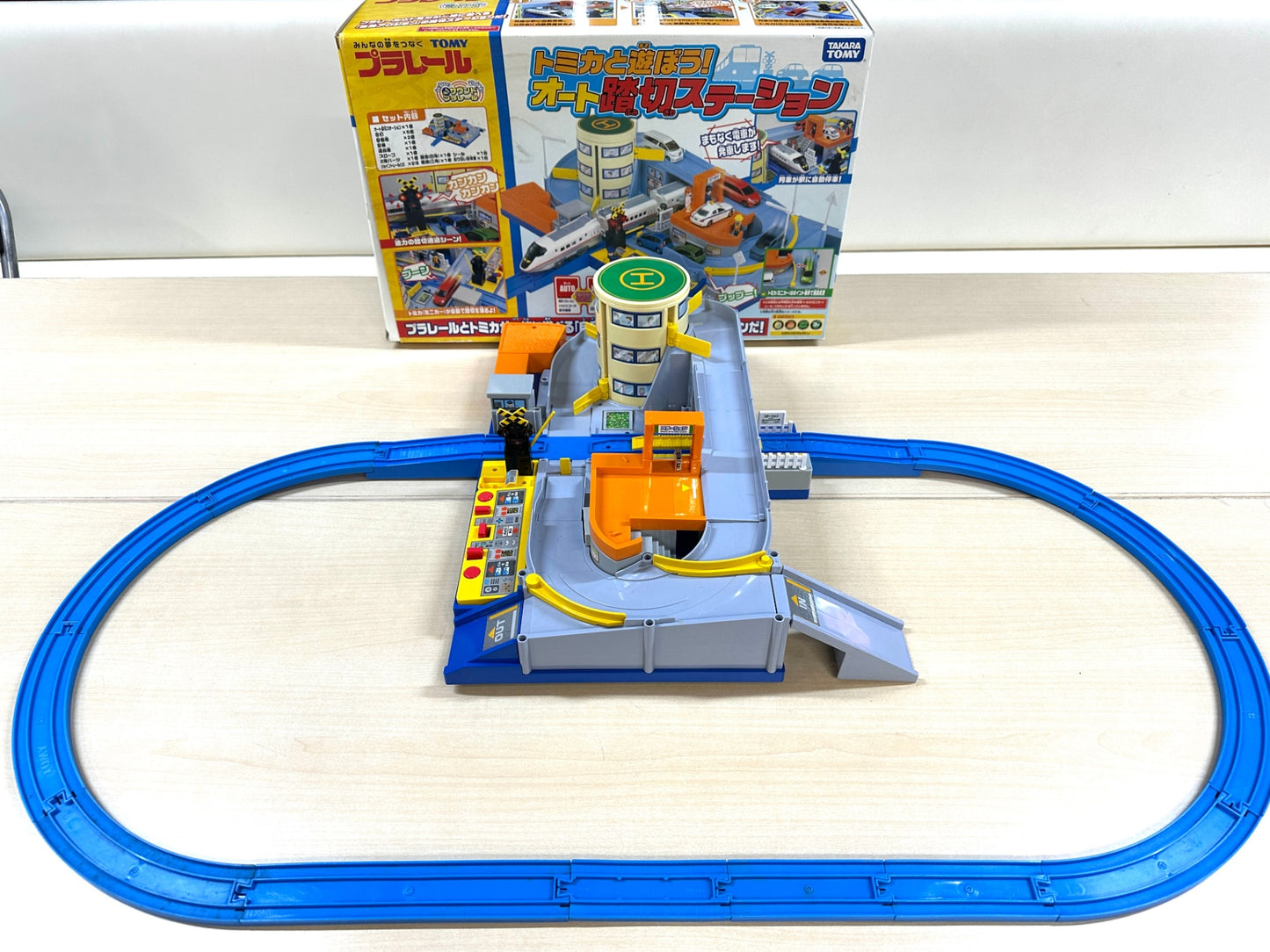 現状品 レールおまけ付き TAKARA TOMY トミカと遊ぼう! オート踏切ステーション プラレール 9/30