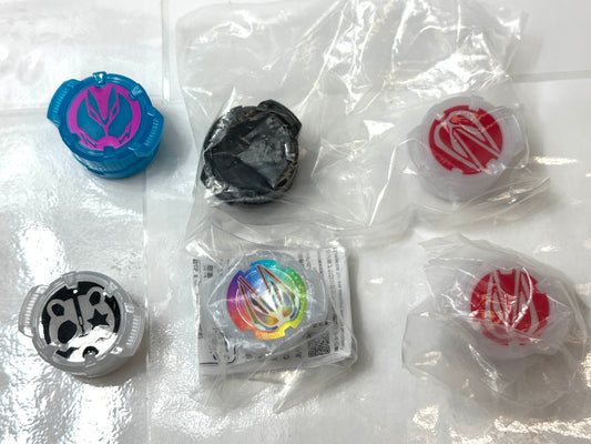 仮面ライダーギーツ コアidセット ワンネスサウンドコアID  ダパーン リバイ 警備隊ライダー BANDAI 9/12