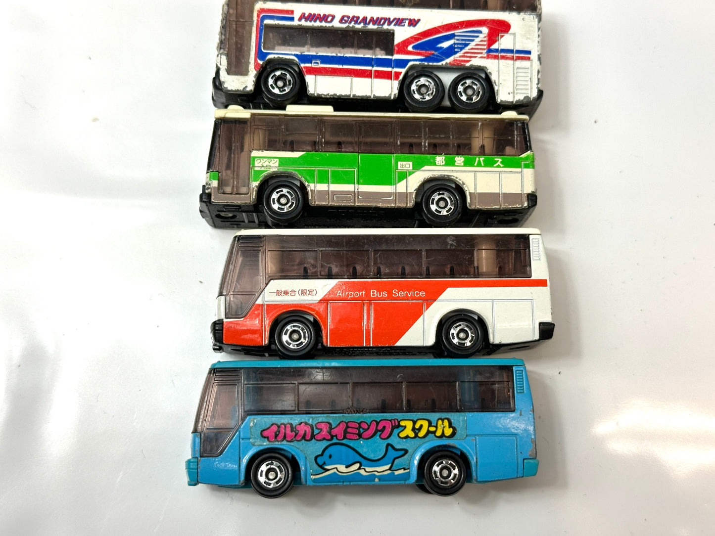 現状品トミカ ミニカー まとめセット 作業車 バス パトカー 他 三菱キャンター清掃車 日産 ディーゼルミキサー車 三菱ふそう トラッククレーン 三菱トーイングトラクター 1/12