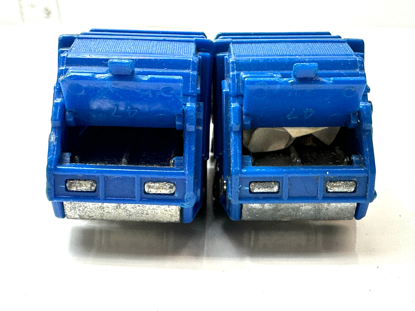 現状品トミカ ミニカー まとめセット 作業車 バス パトカー 他 三菱キャンター清掃車 日産 ディーゼルミキサー車 三菱ふそう トラッククレーン 三菱トーイングトラクター 1/12