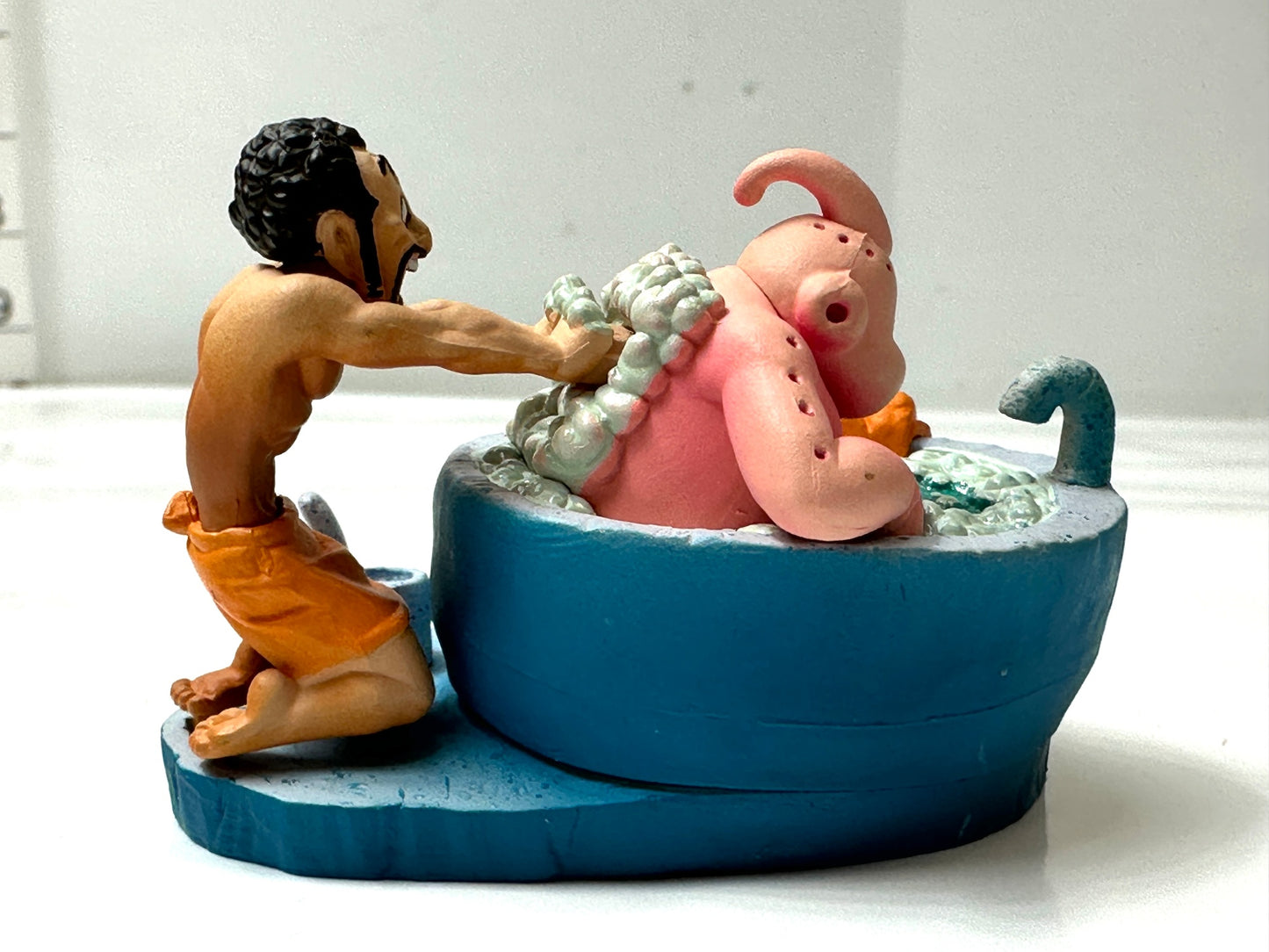 ㉓現状品 メガハウス ドラカプ ドラゴンボールカプセルR 驚愕の魔人ブウ編 魔人ブウ＆ミスター・サタン 背中流しver.お風呂 フィギュア 3/11
