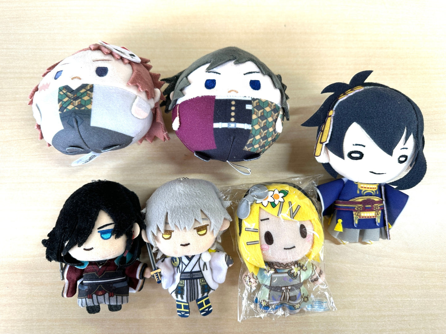 新品・中古 混在 アニメキャラ ぬいぐるみマスコット 40個以上 まとめセット おでかけ子ザメ ウマ娘  ちいかわ ポムポムプリン マイクラ ポケモン 他 5/15