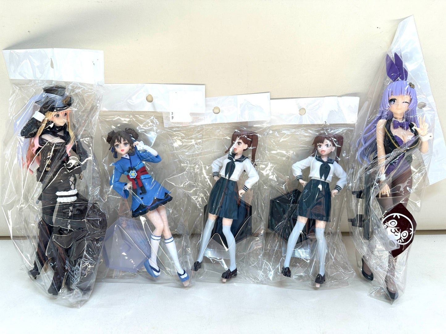 現状品 女子 女の子 美女 アニメキャラ フィギュア 50個セット アニキャラ 桜島麻衣 ナージャ ブラック・マジシャン・ガール 朝凪依 甘神夕奈 茅森月歌 他 4/3