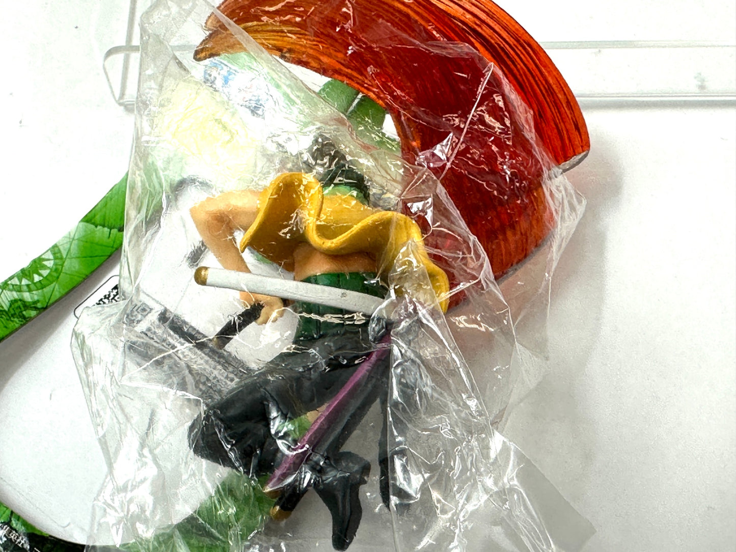 ワンピース スーパーエフェクトフィギュアキーホルダー Vol.4 ロロノア・ゾロ/モンキー・D・ルフィ 2個セット 11/27